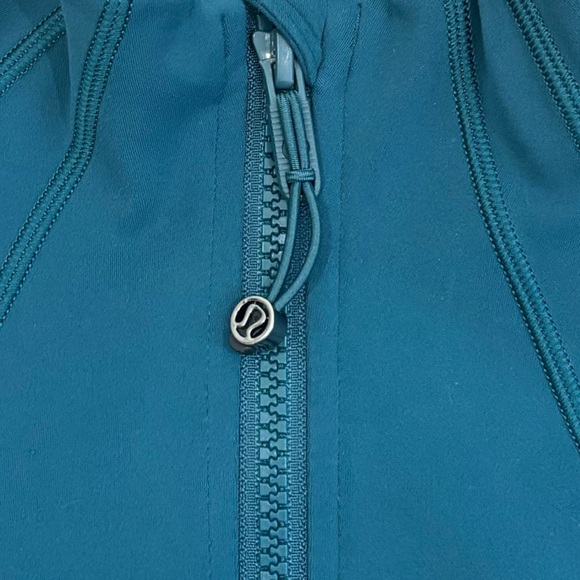 Lululemon Define Cropped Jacket Nulu Size 4 In Storm Teal - Picture 3 of 9